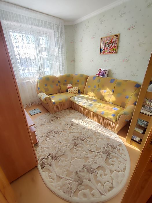 Продается 4-комн (9-37, 3 эт)