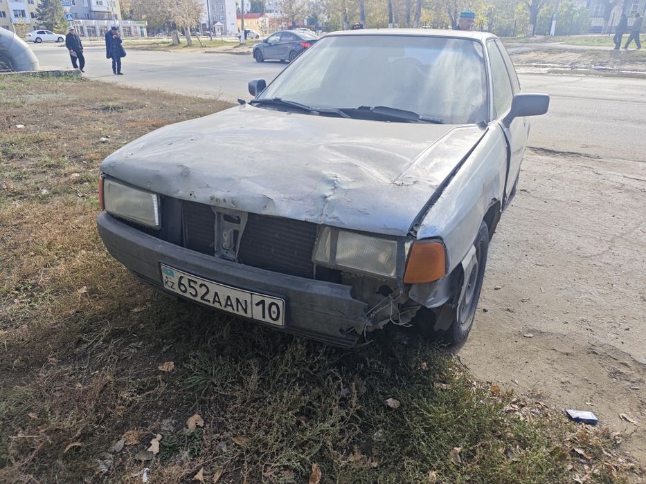 Продам Ауди 80 б3