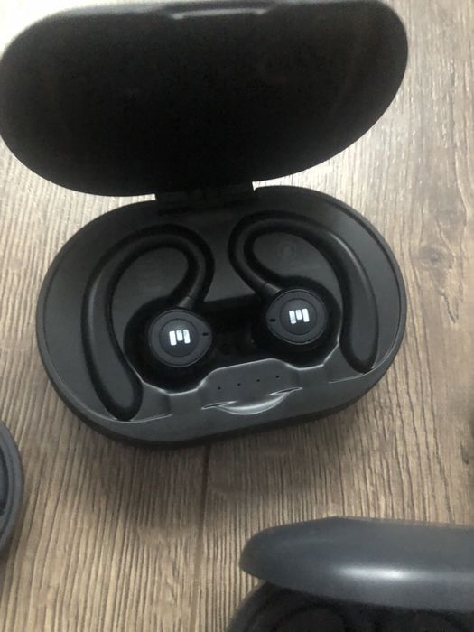 Casti prin bluetooth