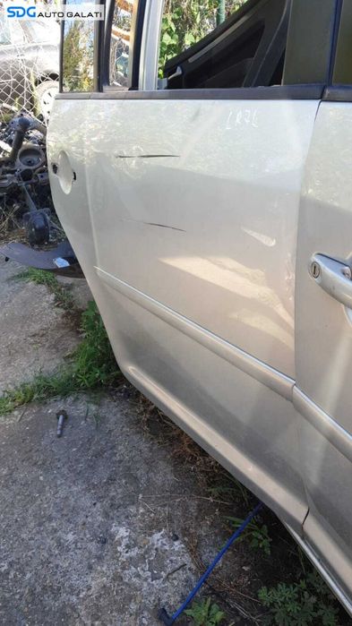 Usa Usi Portiera Portiere Dreapta Spate Dezechipata cu Defect Volkswagen Touran 1T2 2007 - 2010 Culoare LR7L