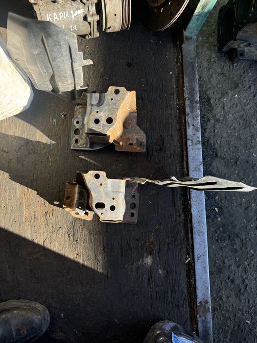 Крепление переднего бампера на мазду Кронус