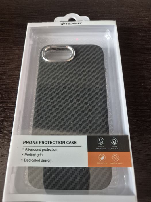 Vând huse telefon