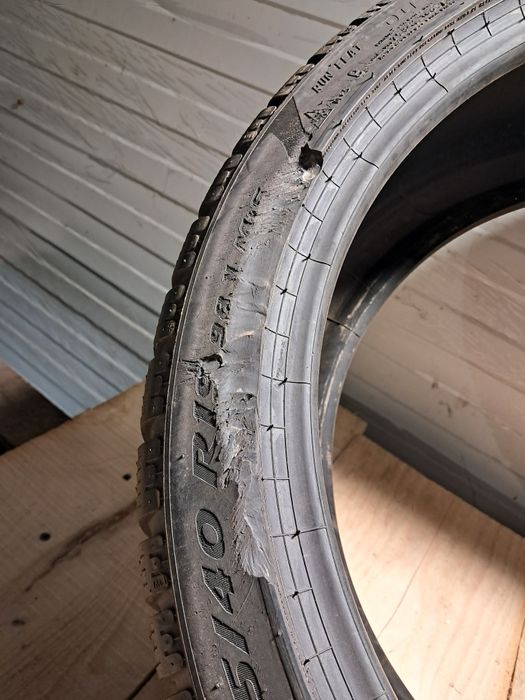 1xAnvelopa second iarna 245 40 R19 Pirelli Pzerowinter rft 2023