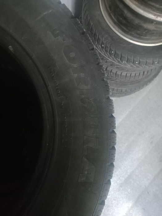 R215/65/16 продам