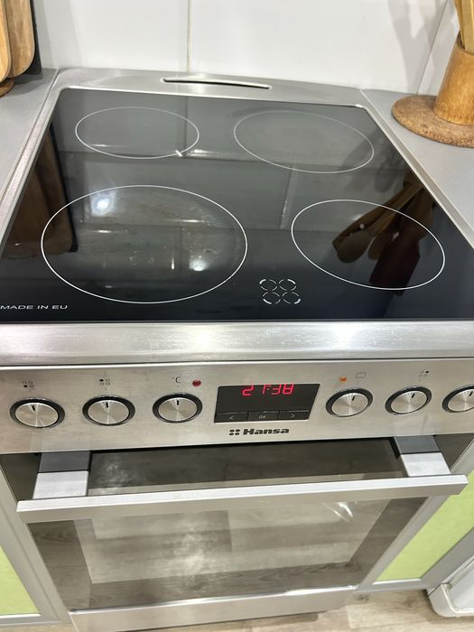 Продам кухонную плиту б/у