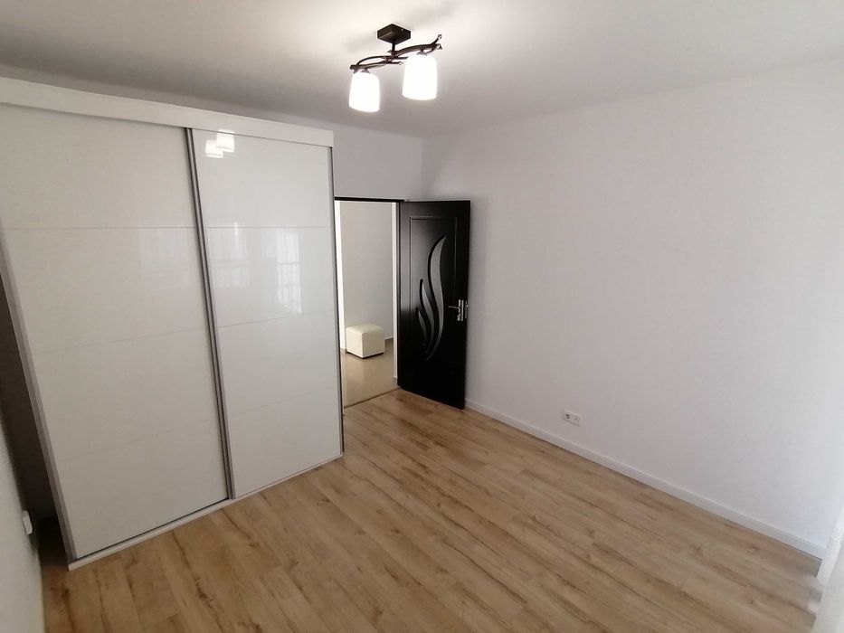 Apartament cu 3 camere 98 mp, închiriere pe termen lung