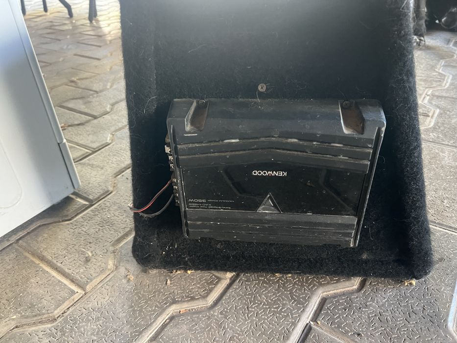 Продам сабвуфер kicker