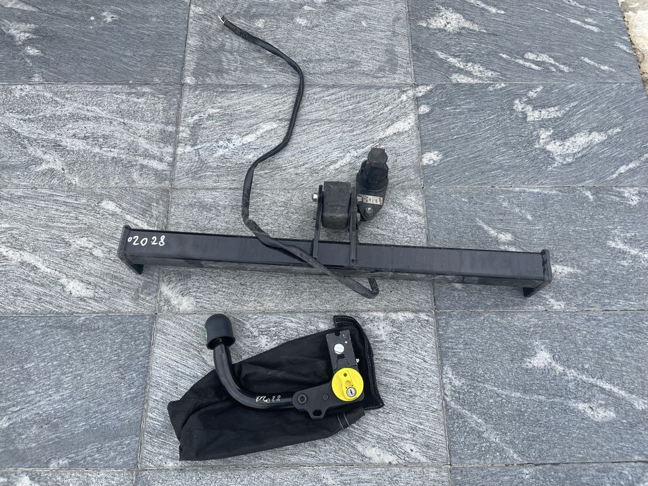 Теглич Audi A4 B8 B8.5 Ауди А4 Б8 Б8.5