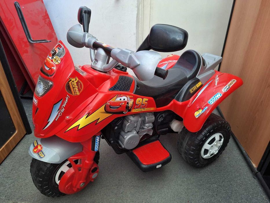Motocicleta electrica Predator I Disney Cars, varsta +3, noua