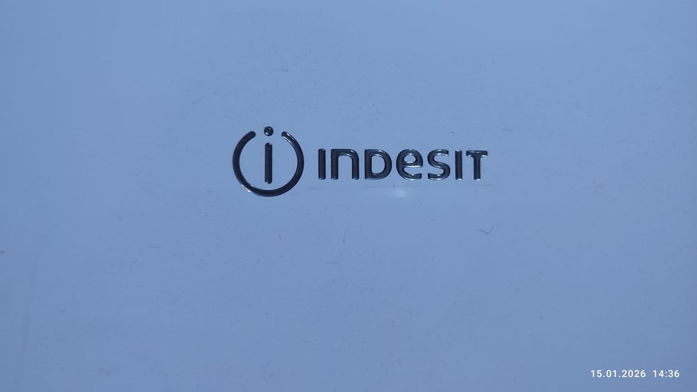 Продается двухкамерный холодильник INDESIT