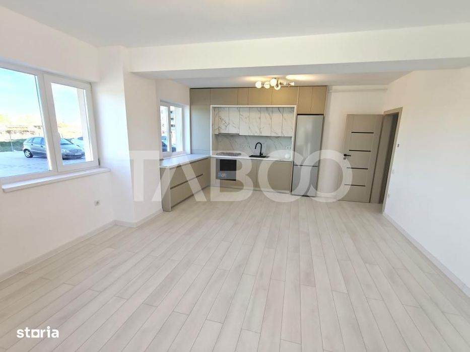 Apartament spatios 3 camere 2 bai 2 balcoane si parcare - COMISION 0