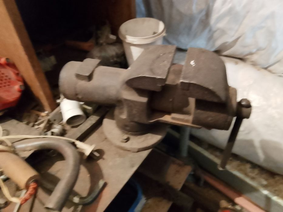 Продам стол с тесками