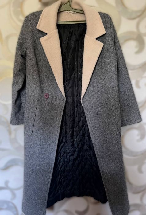 Пальто серого цвета