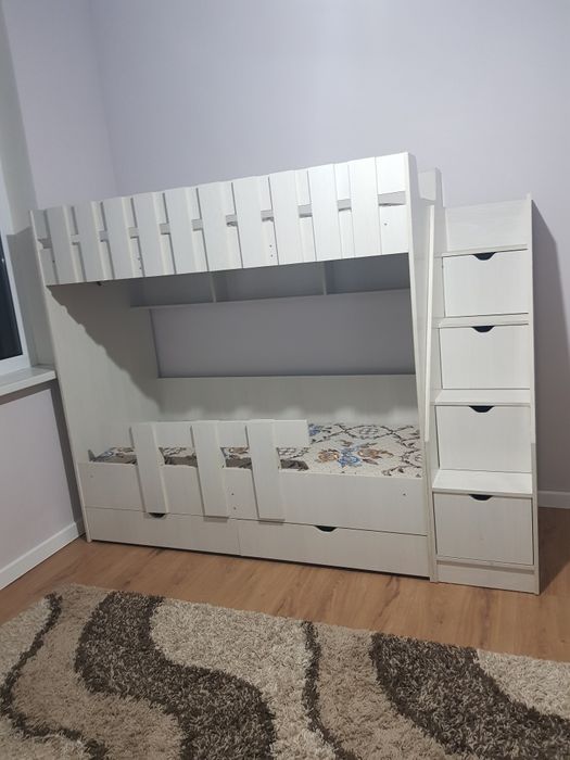 Двухярусная кровать