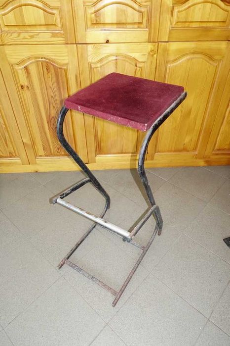 продавам тапицирани  бар столове.