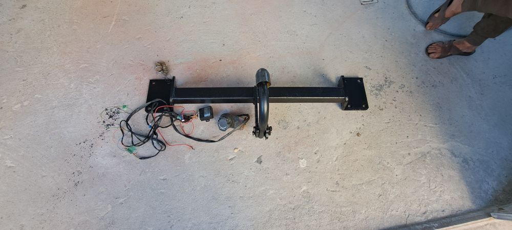 Vând cârlig remorcare BMW X5 E70