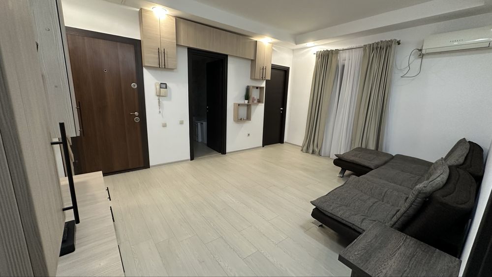 Ap. 2 camere, 2 terase inchise si gradina in Cosmopolis