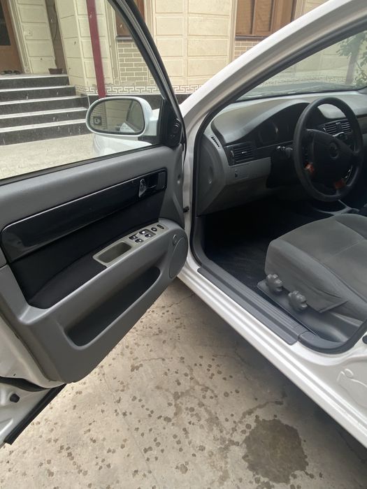 Chevrolet Lacetti / Gentra 2010 — 4