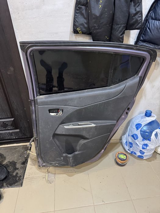 Продам дверь lifan x50