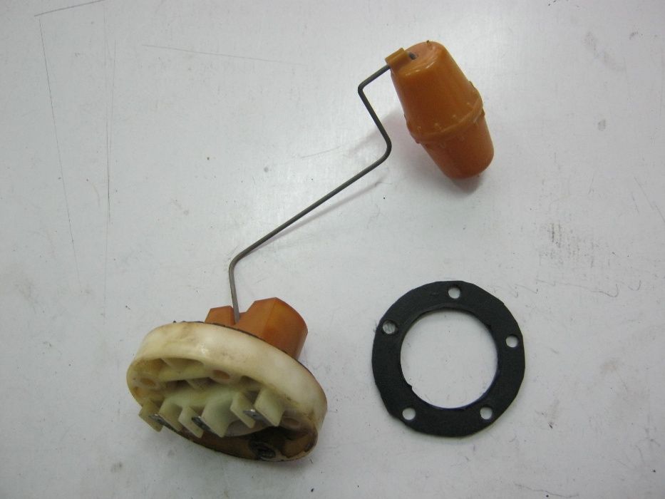 Продавам части за шкода 130