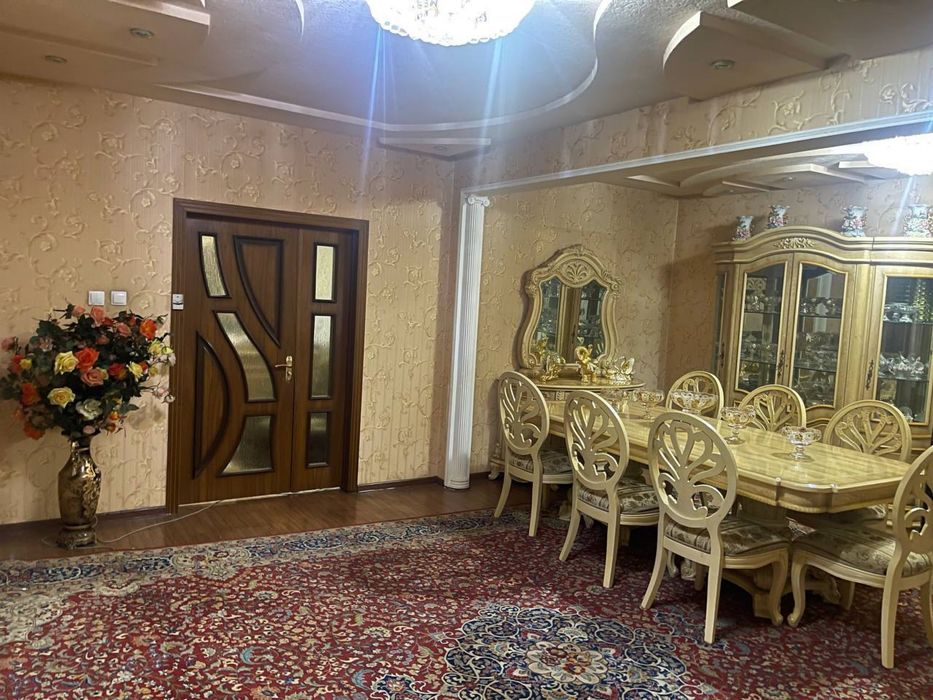 Юнусабад 10 квартал 4 хона 1 этаж