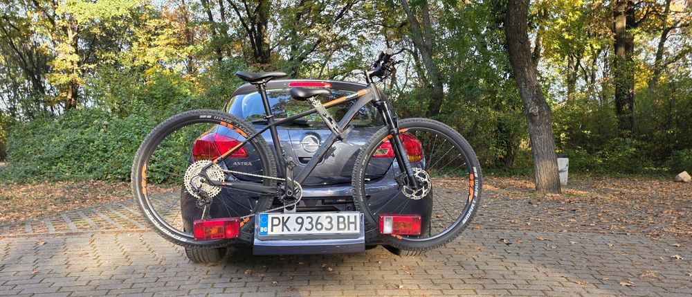 Opel Astra J вградена стойка за велосипеди