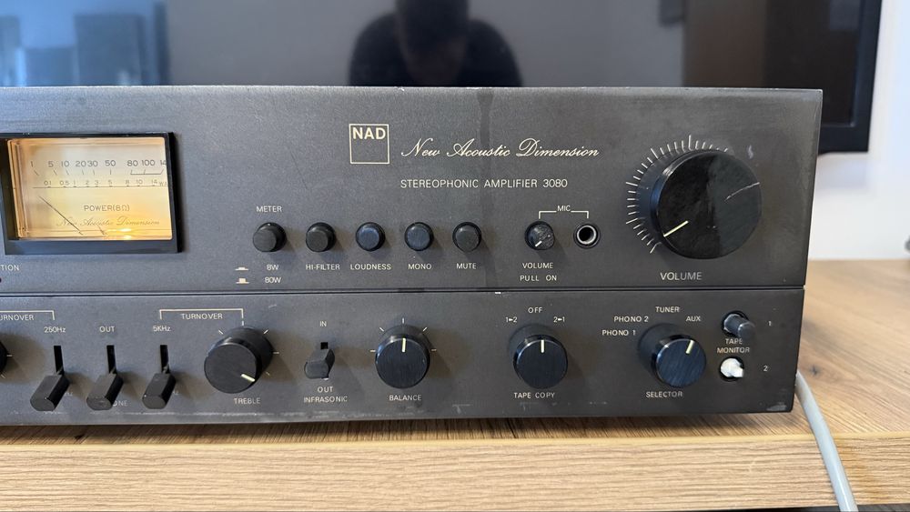 Amplificator NAD 3080 cap de serie (2x90)