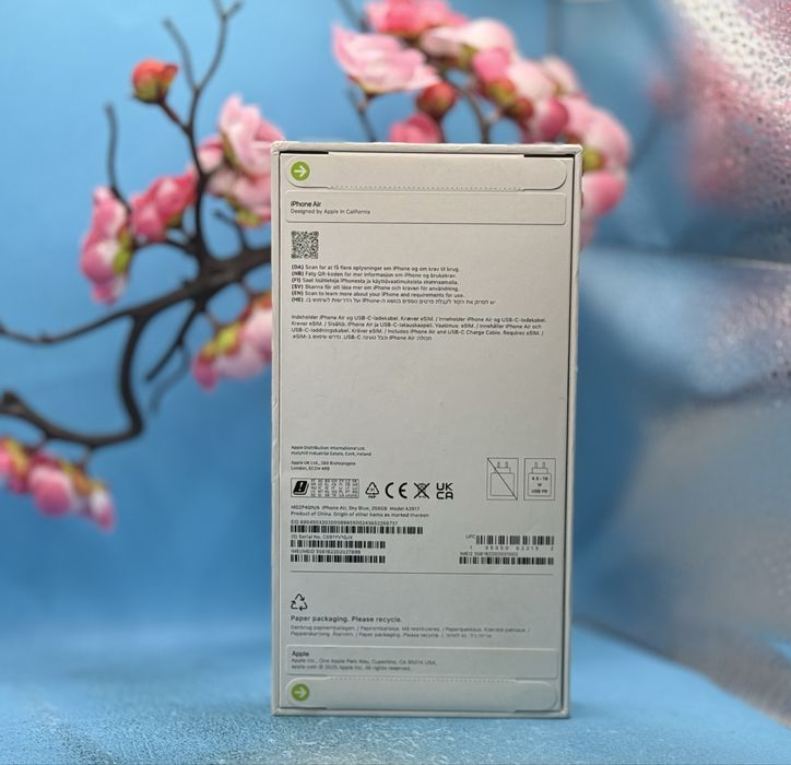 НОВ!!! Apple iPhone Air, 256GB, 5G, Sky Blue + подарък адаптер Apple