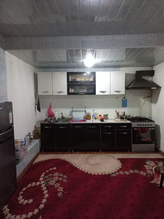 Kvartira sotiladi Bobur ko'cha