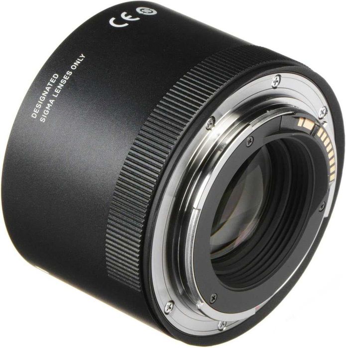 Чисто нов телеконвертор Sigma TC-2001 2.0x за Canon EF