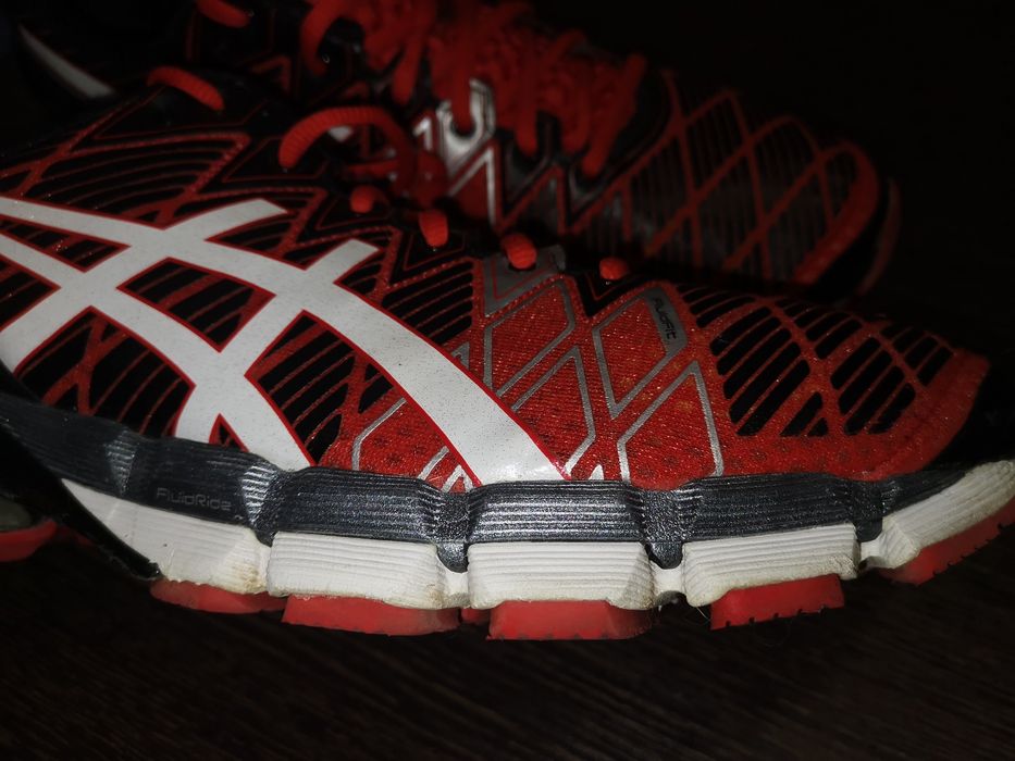 Asics kinsei 5 и Vans номер46