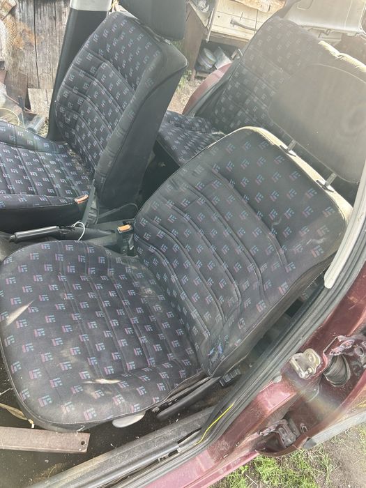 Продам комплект сидений гольф3