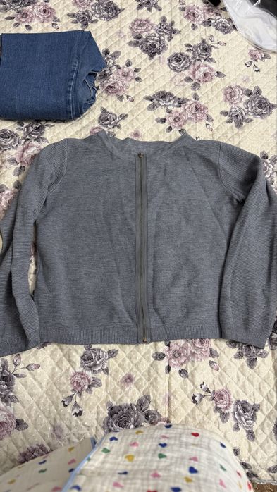 Отдам пакет женских вещей