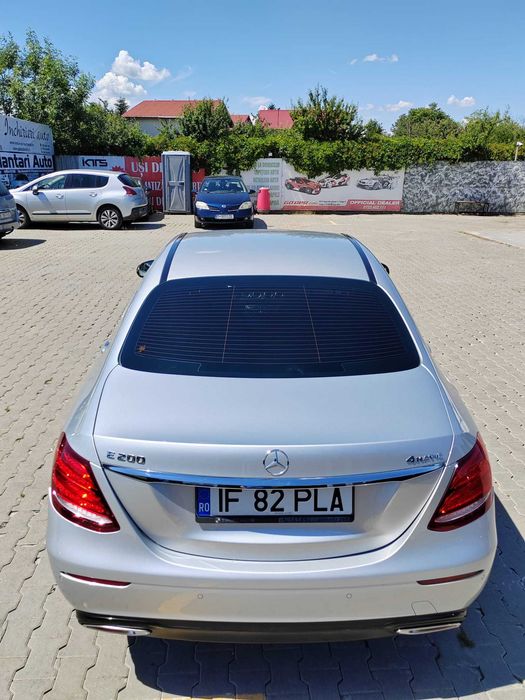 Mercedes-Benz E 200