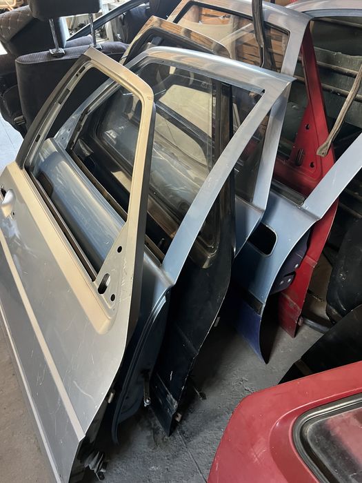 Двер на Гольф 2 Опел Вектра привазной