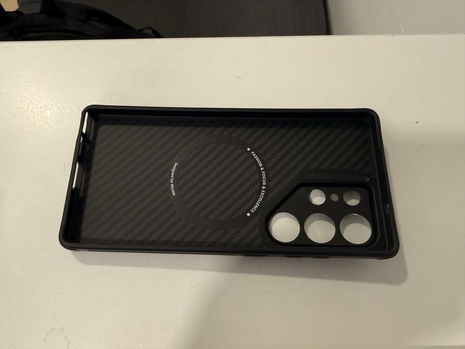 Страхотен карбонов кейс със стойка и mag safe  за Samsung S25 Ultra