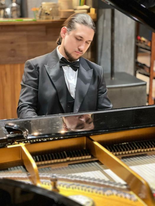 Пианист музыкант,премиум класс !! Элитная музыка