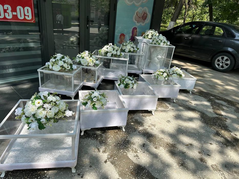 ту́й ва фотиха сарпо сандиклар ва бешик ва молёяр мошина