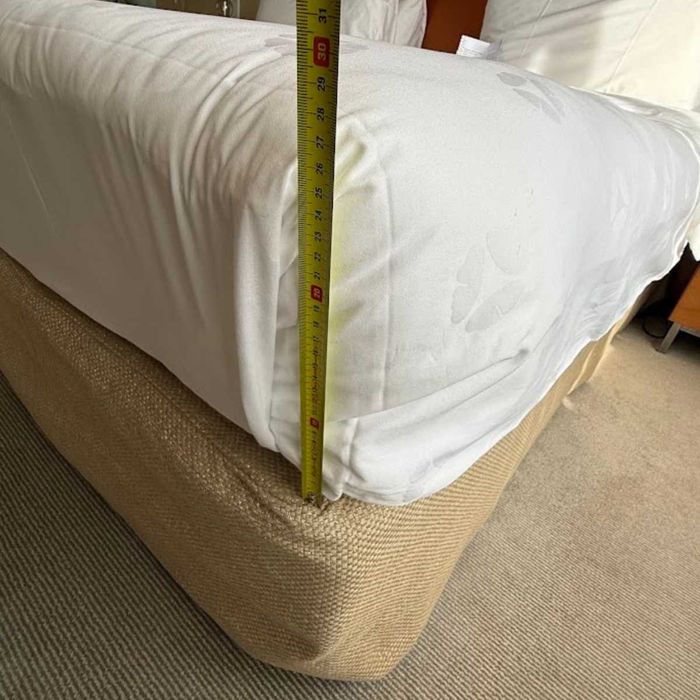 Pat Hotelier Complet – Boxuri + Saltea + Tăblie + Noptiere