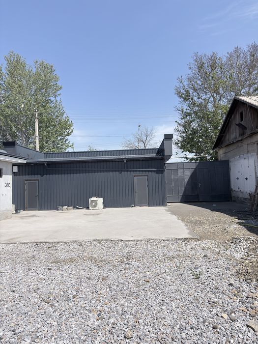 Navoiy Karmana tashkentskiy svetafor yonida