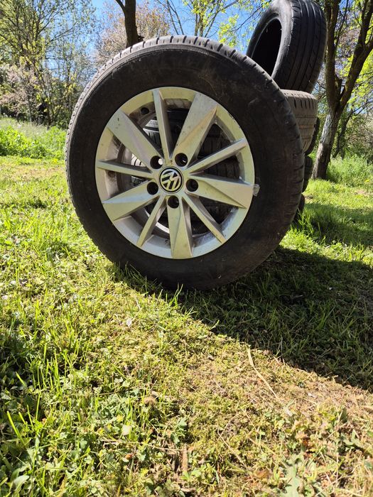 Roti  volkswagen 195/65/15.
