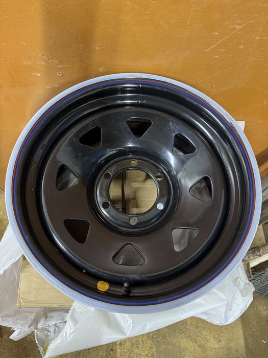 Диски R17 6×139,7 ET0 новые + гайки