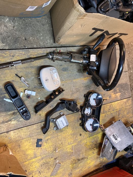 Интериор, климатроник , табло, волан и жабка за Пежо 207  2005- 2010