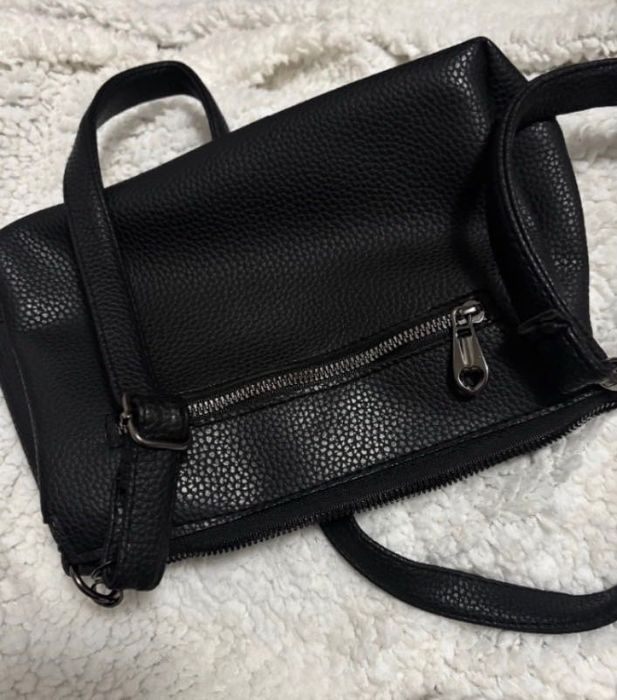 Дамска чанта Guess