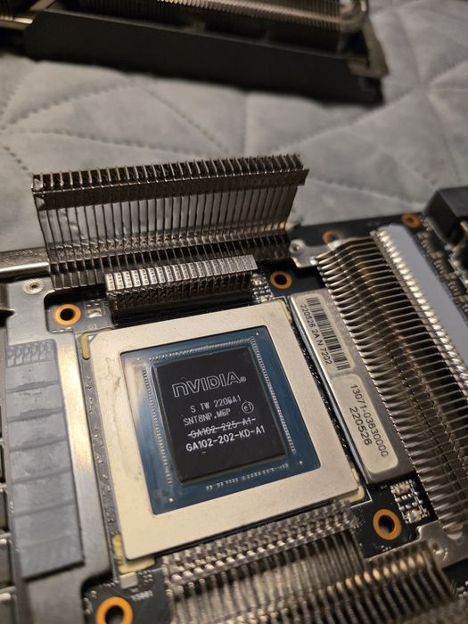 Placa video ASUS TUF RTX3080 10GB -  Triple FAN - PROASPAT SERVISATA