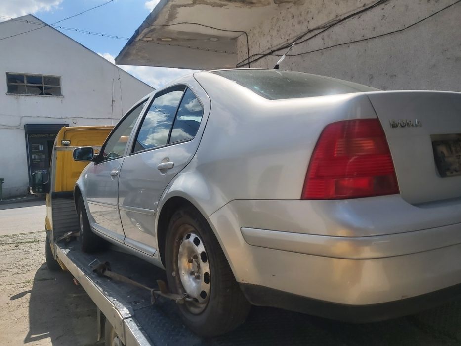 Фолксваген Бора 2.0 115 к.с  2000 г.