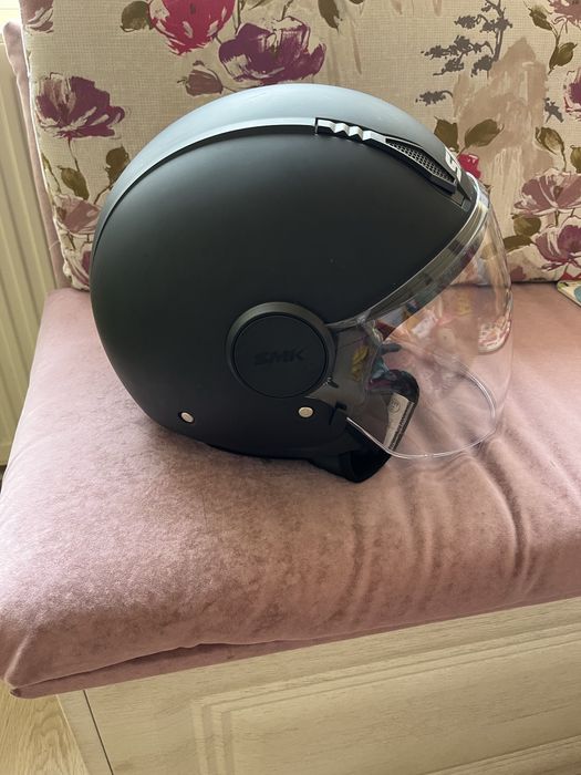 Мото яке, каска, наколенки, ръкавици