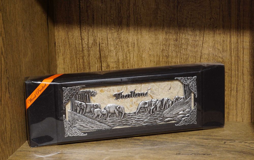 Set elegant bete sushi din lemn de trandafir in cutie sigilat