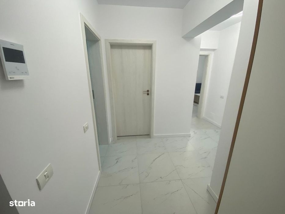 Apartament 3 camere decomandat, metrou Aparatorii Patriei