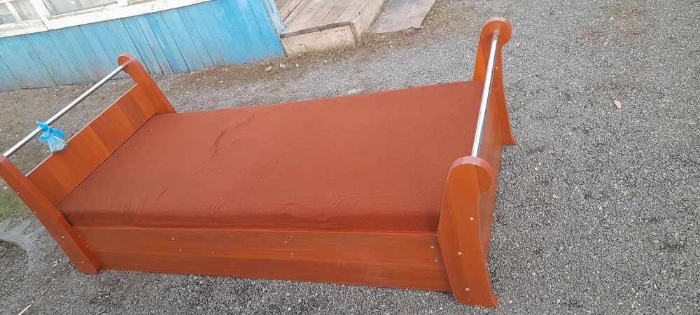 Кровать односпальная